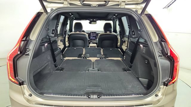 New 2026 Volvo XC90 T8 Plus w/ Protection Package Premier AWD/4WD image 43