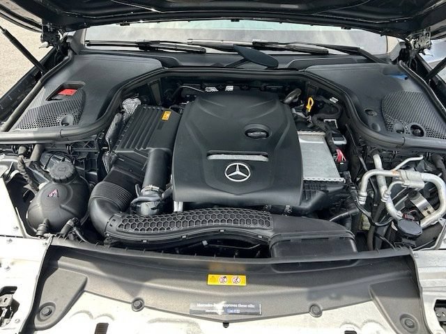 Used 2019 Mercedes-Benz E 300 4MATIC image 9