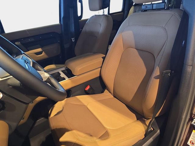 New 2025 Land Rover Defender 130 X-Dynamic SE image 11