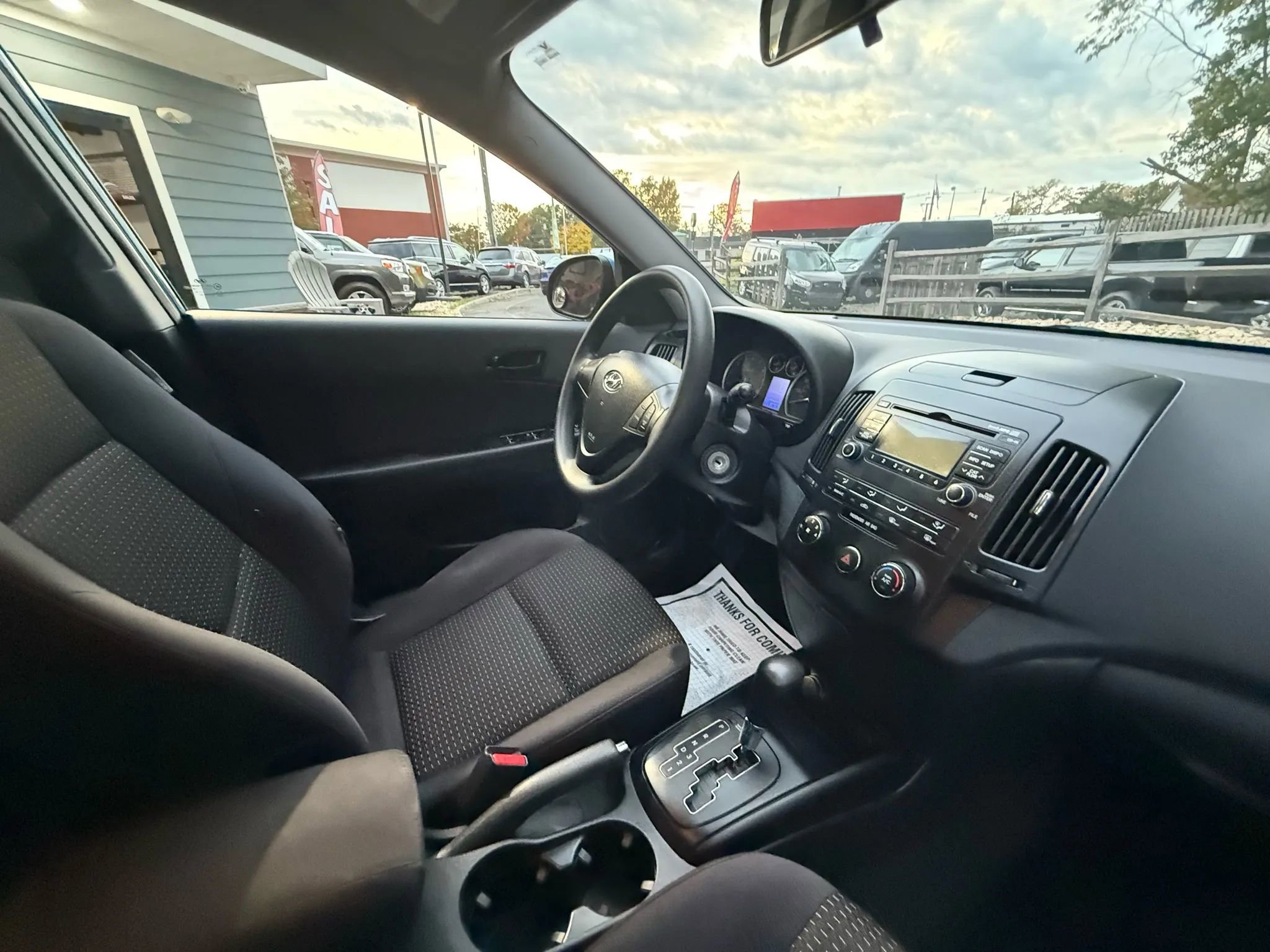 Used 2010 Hyundai Elantra GLS image 32