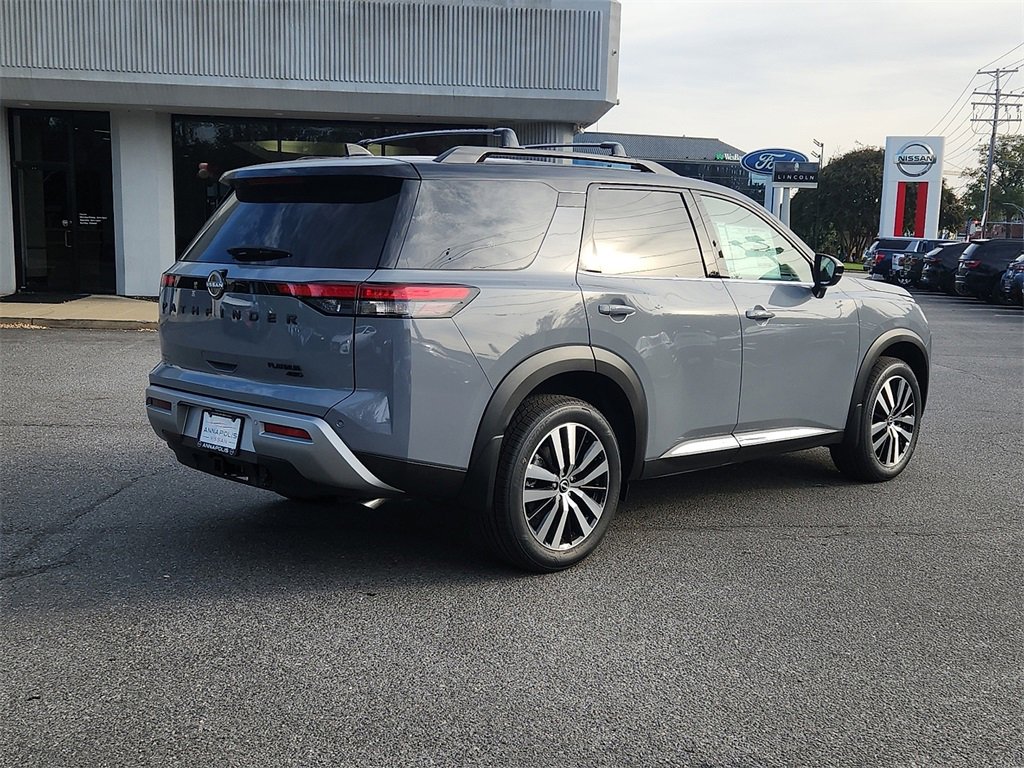 New 2025 Nissan Pathfinder Platinum image 4