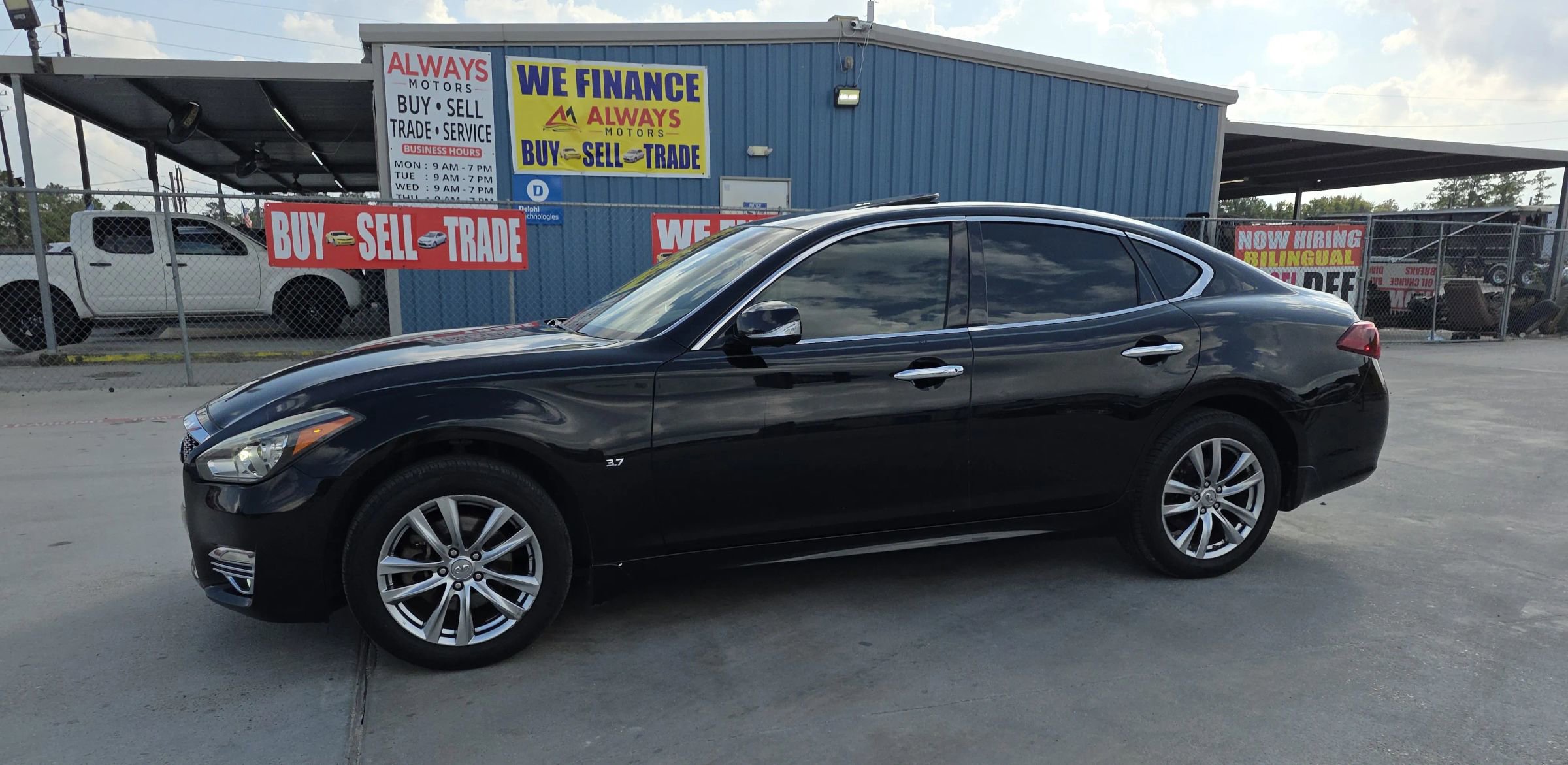 Used 2015 INFINITI Q70 3.7 AWD/4WD image 1