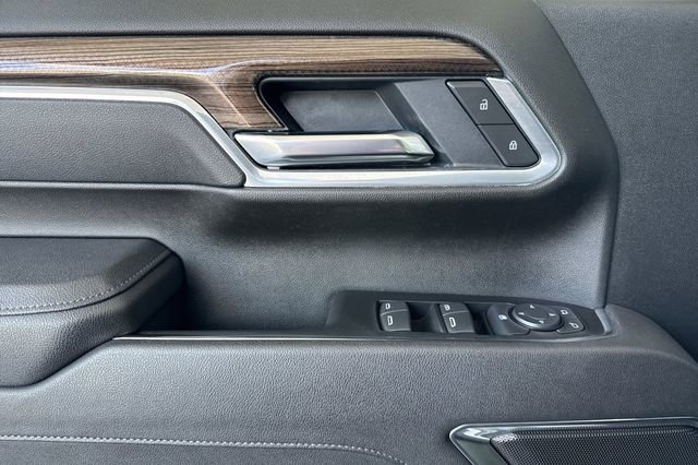 Used 2025 Chevrolet Silverado 2500 LT w/ Convenience Package image 11