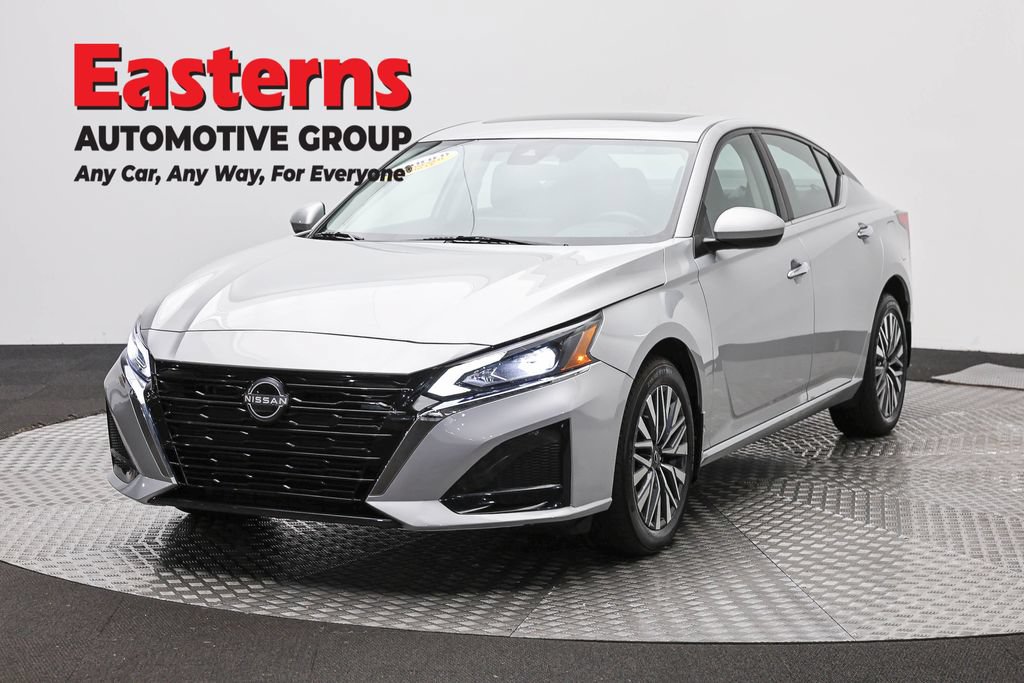 Used 2023 Nissan Altima 2.5 SV w/ SV Premium Package