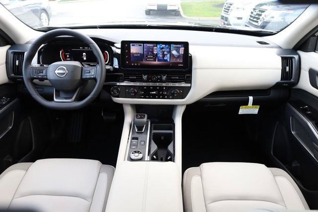 New 2026 Nissan Pathfinder SL AWD/4WD image 24
