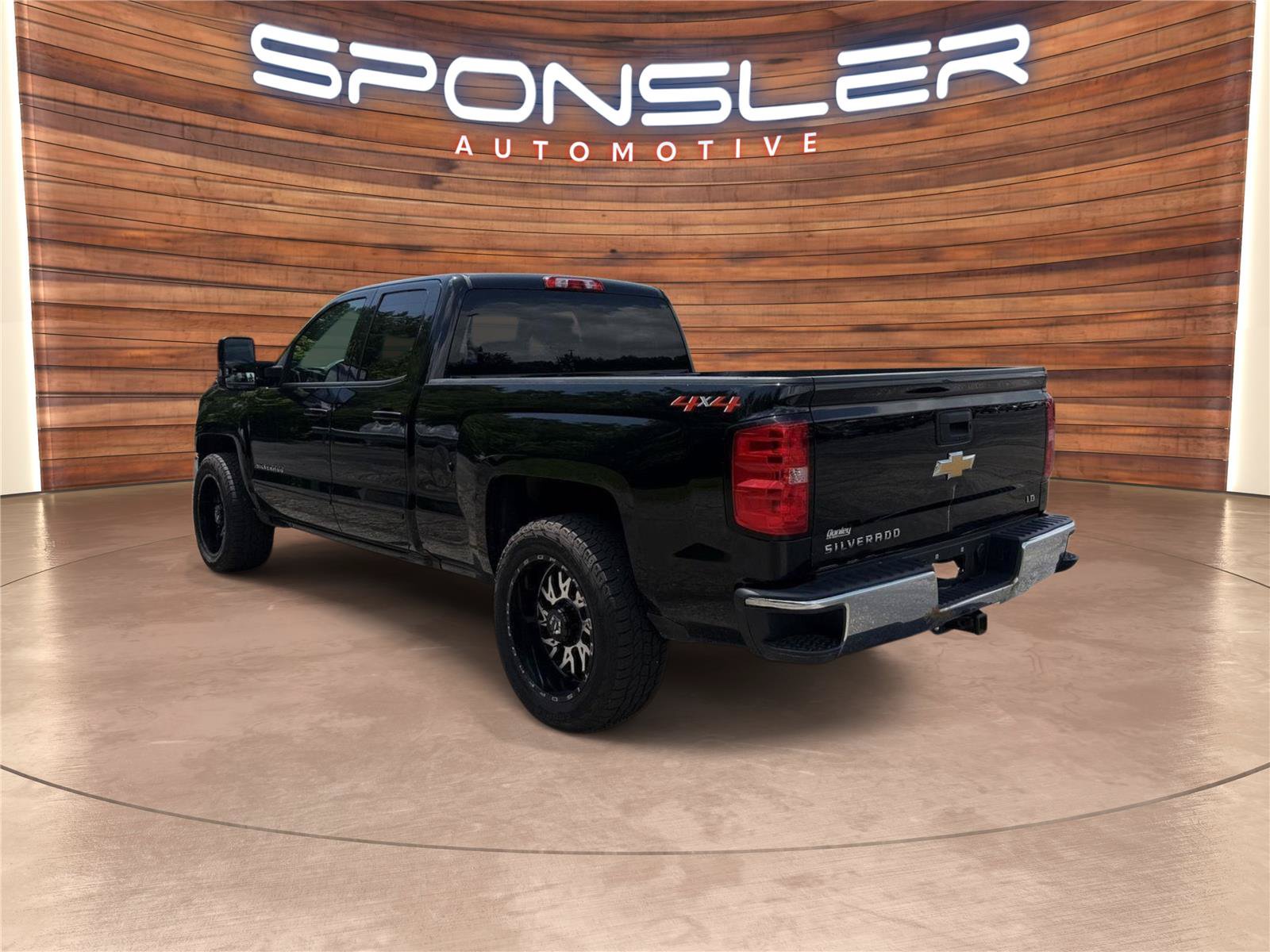 Used 2019 Chevrolet Silverado 1500 LT w/ All Star Edition AWD/4WD image 4