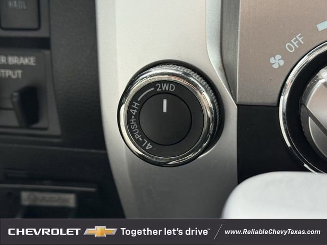 Used 2020 Toyota Tundra SR5 w/ SR5 Leather Package AWD/4WD image 24