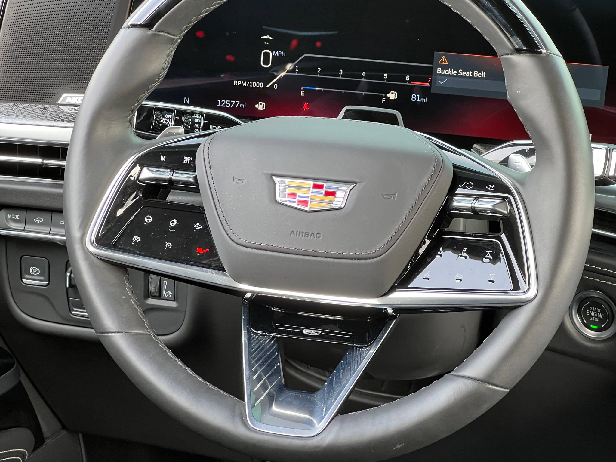 Used 2025 Cadillac Escalade ESV V AWD/4WD image 29