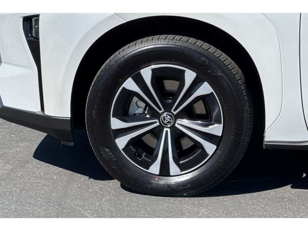 Certified 2026 Toyota bZ image 31