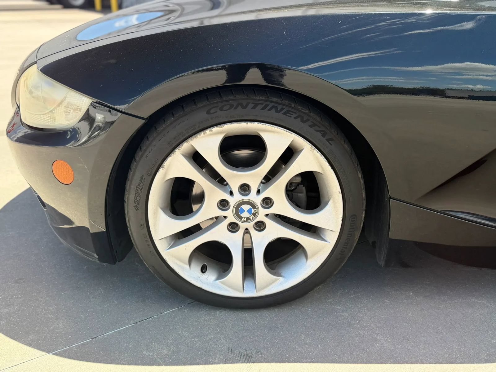 Used 2005 BMW Z4 3.0i RWD image 14