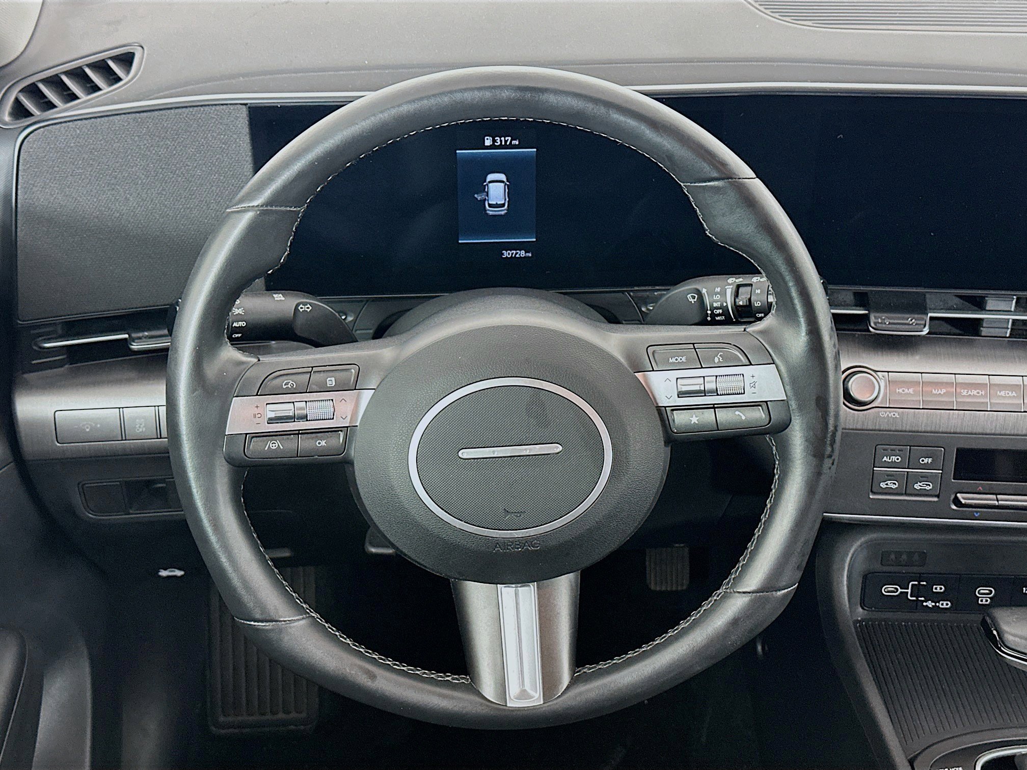 Used 2025 Hyundai Kona SEL FWD image 18