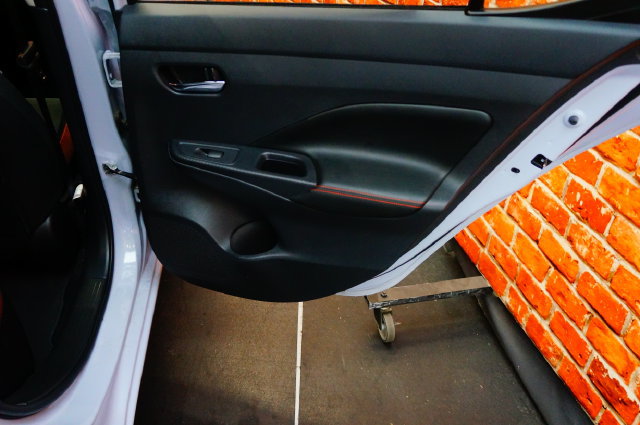 Certified 2025 Nissan Versa SR w/ Trunk Package FWD image 44