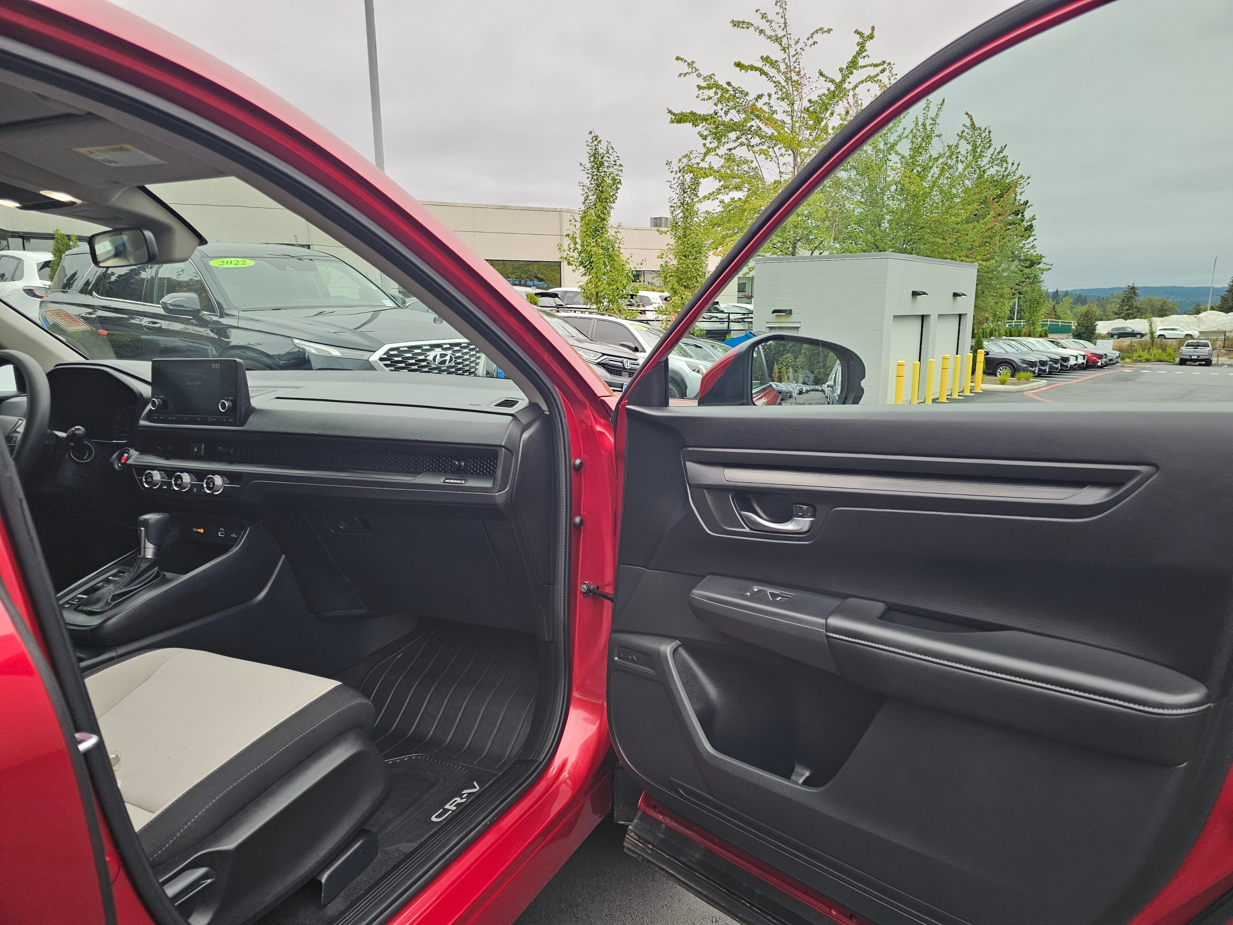 Certified 2025 Honda CR-V LX image 12