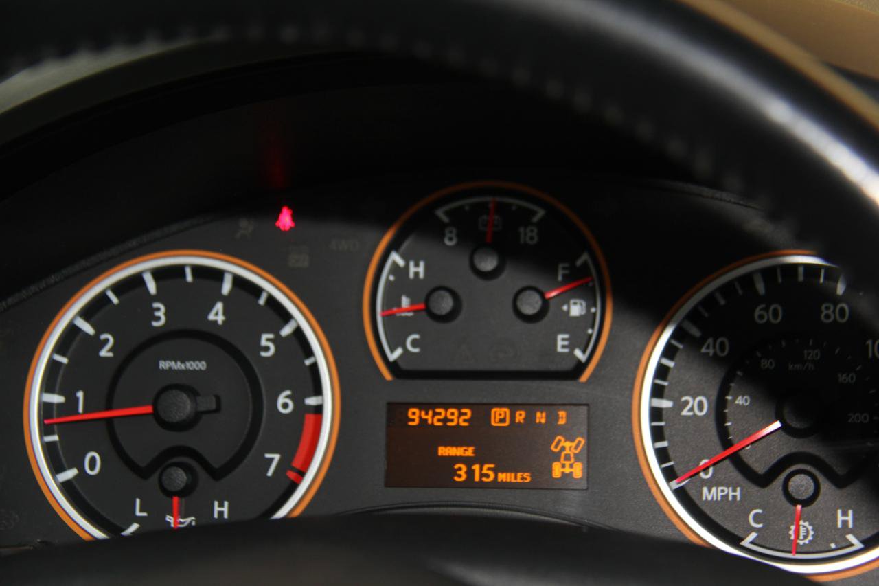 Used 2008 Nissan Titan SE AWD/4WD image 14