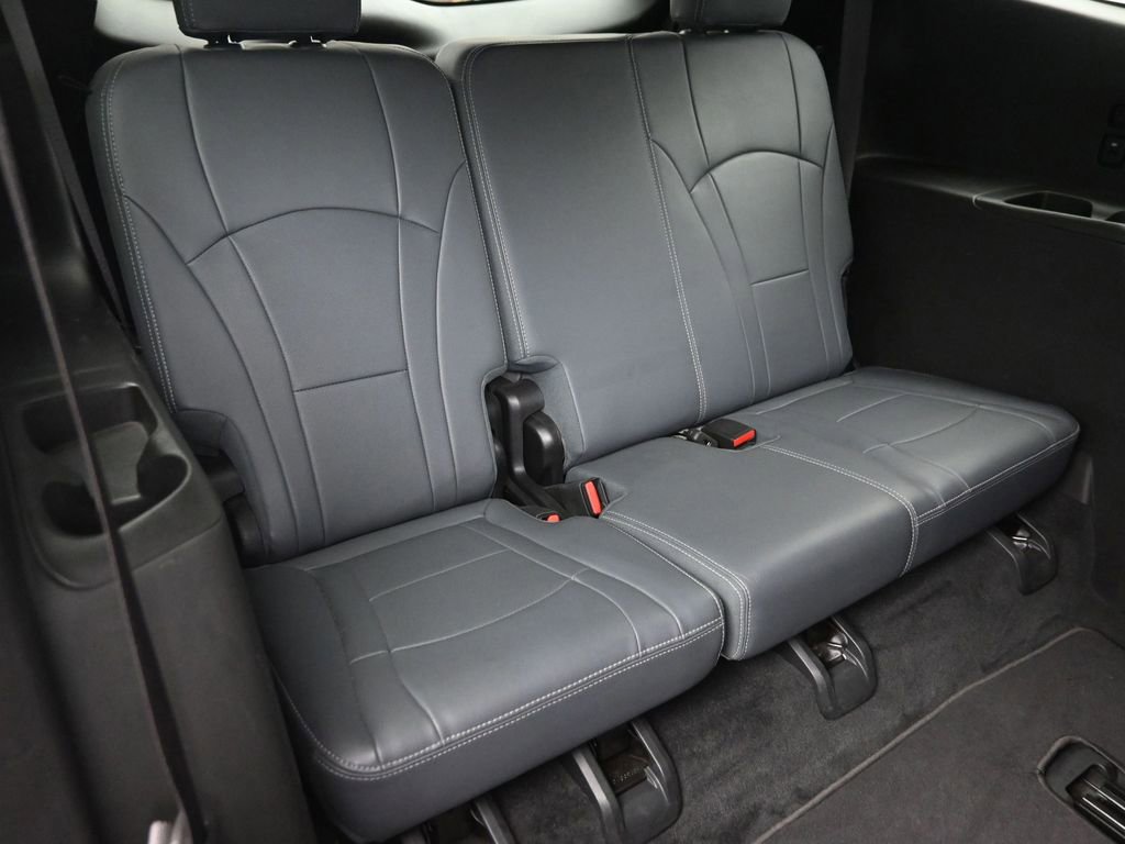 Used 2024 Buick Enclave Premium image 10