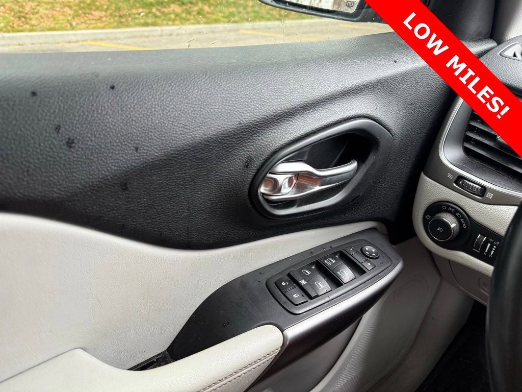 Used 2021 Jeep Cherokee Latitude Lux w/ Trailer Tow Group image 12