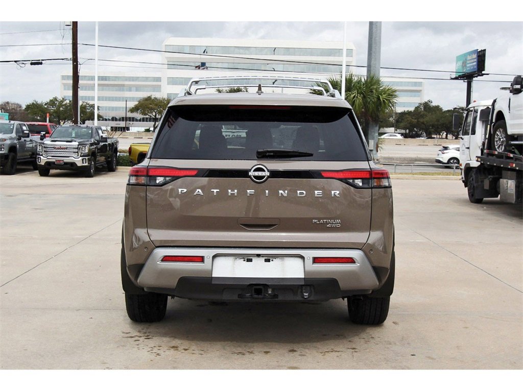 Used 2024 Nissan Pathfinder Platinum image 5