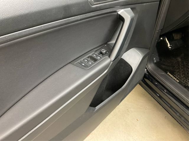 Used 2019 Volkswagen Tiguan SE image 24