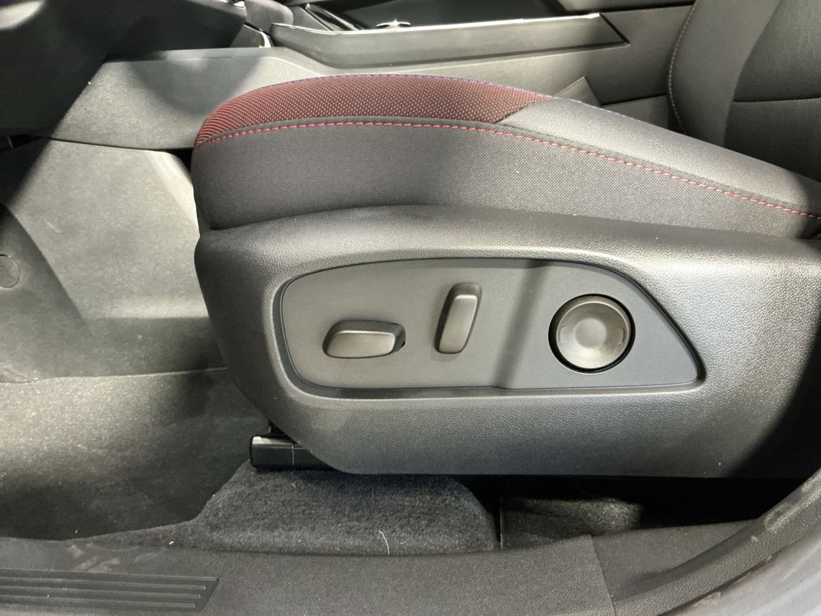 New 2026 Chevrolet Equinox RS w/ Safety and Technology Package AWD/4WD image 15