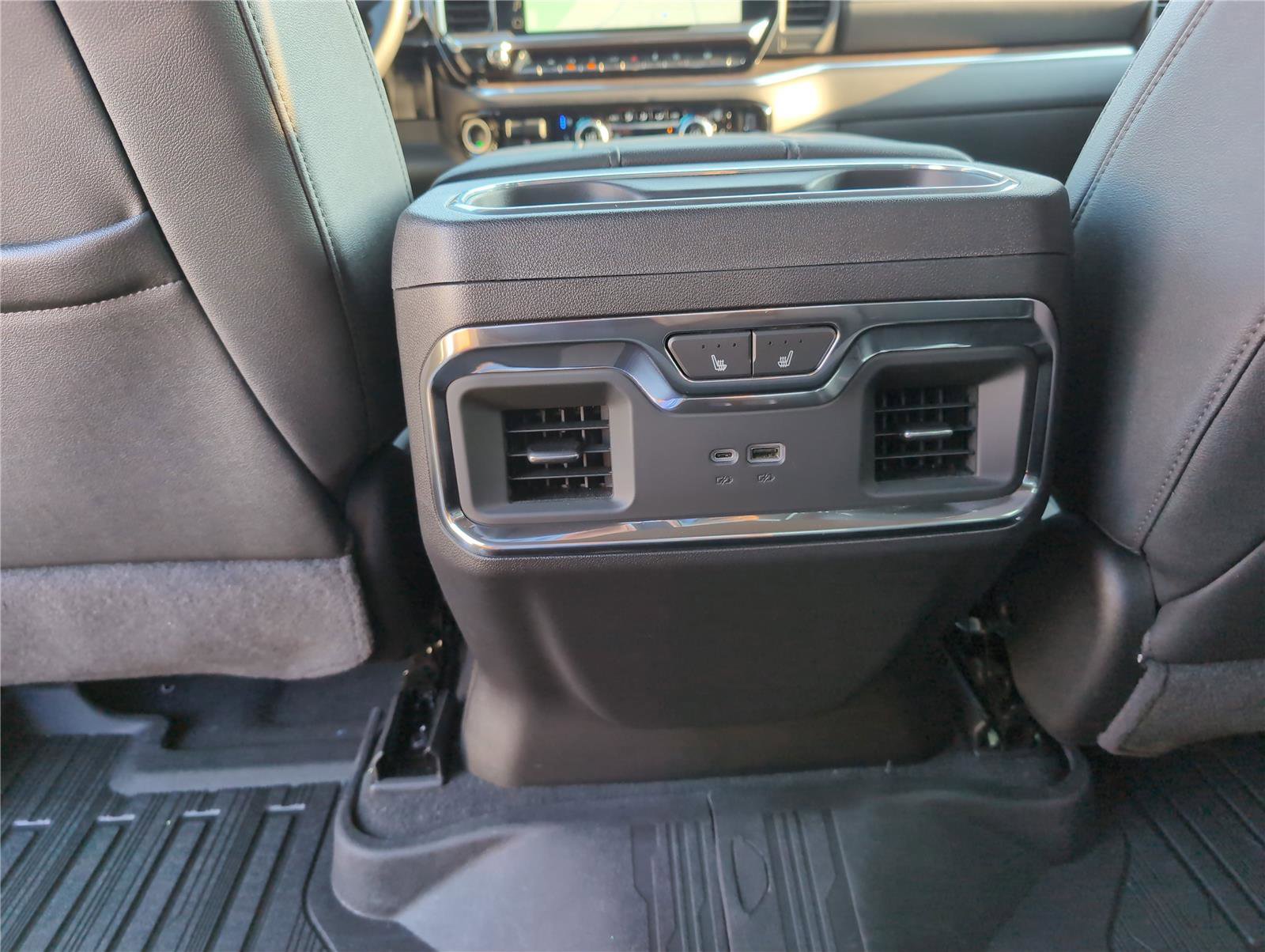 Used 2024 GMC Sierra 1500 SLT w/ SLT Premium Plus Package image 28