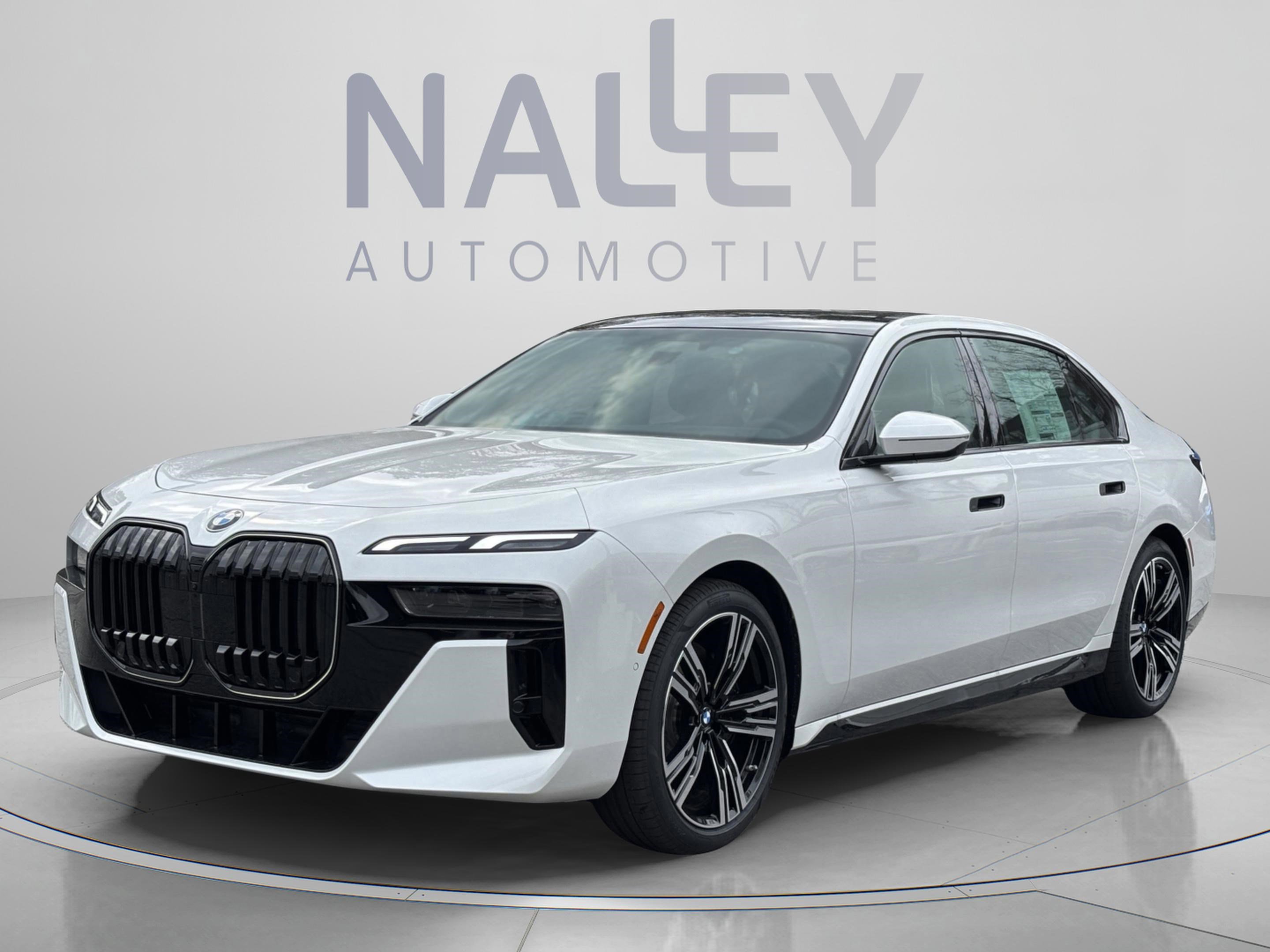 Used 2026 BMW 740i RWD image 3