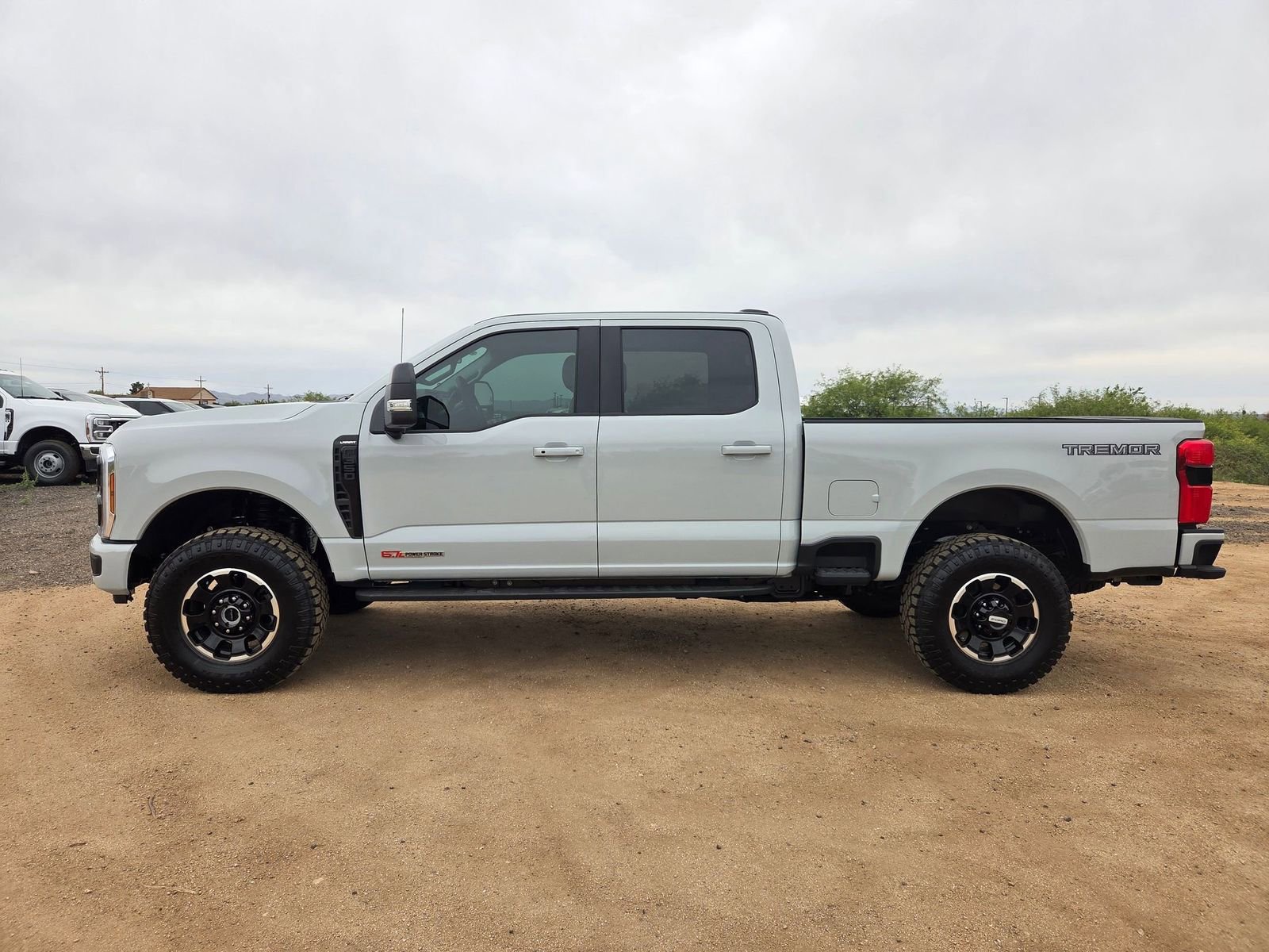 New 2026 Ford F350 Lariat w/ Tremor Off-Road Package AWD/4WD image 9