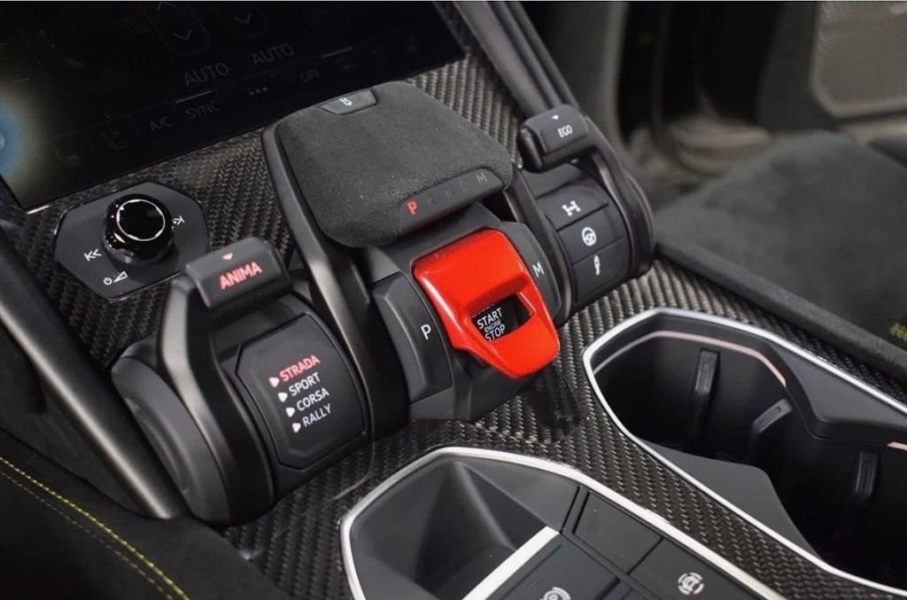 Used 2023 Lamborghini Urus Performante image 19