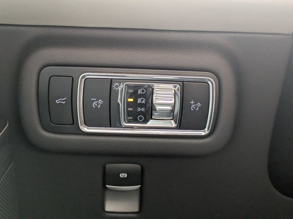 Certified 2024 Lincoln Nautilus Reserve AWD/4WD image 30