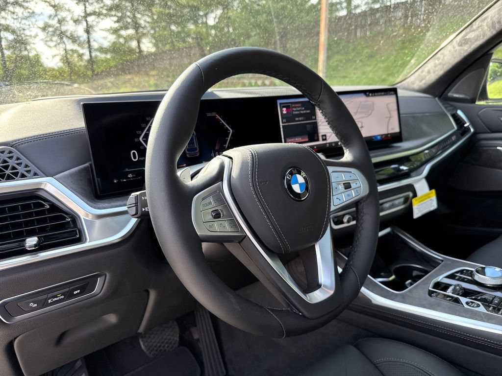 New 2026 BMW X7 xDrive40i AWD/4WD image 13