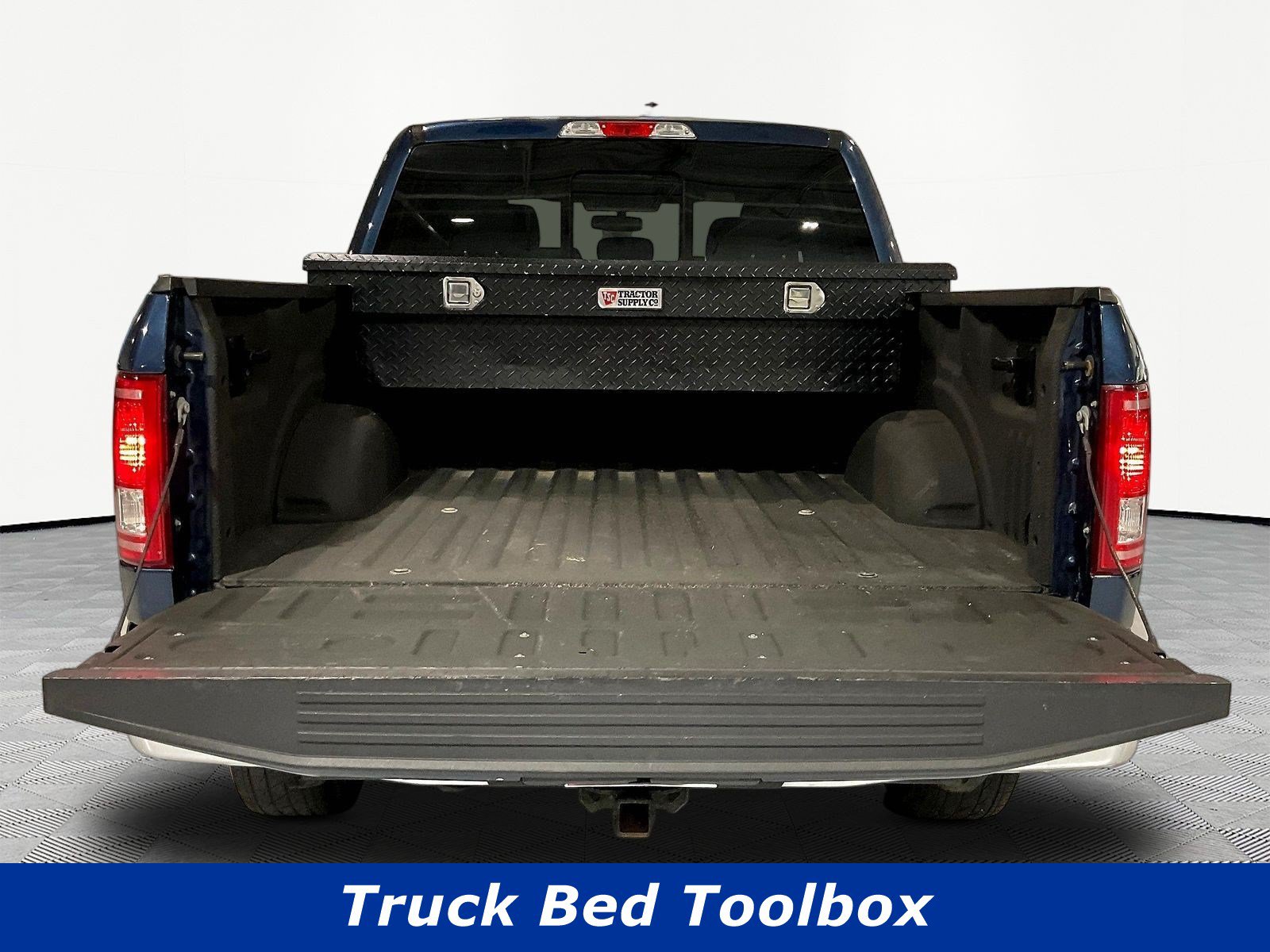 Used 2016 Ford F150 XLT w/ Equipment Group 302A Luxury AWD/4WD image 7