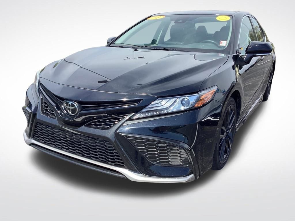 Used 2024 Toyota Camry XSE FWD image 5