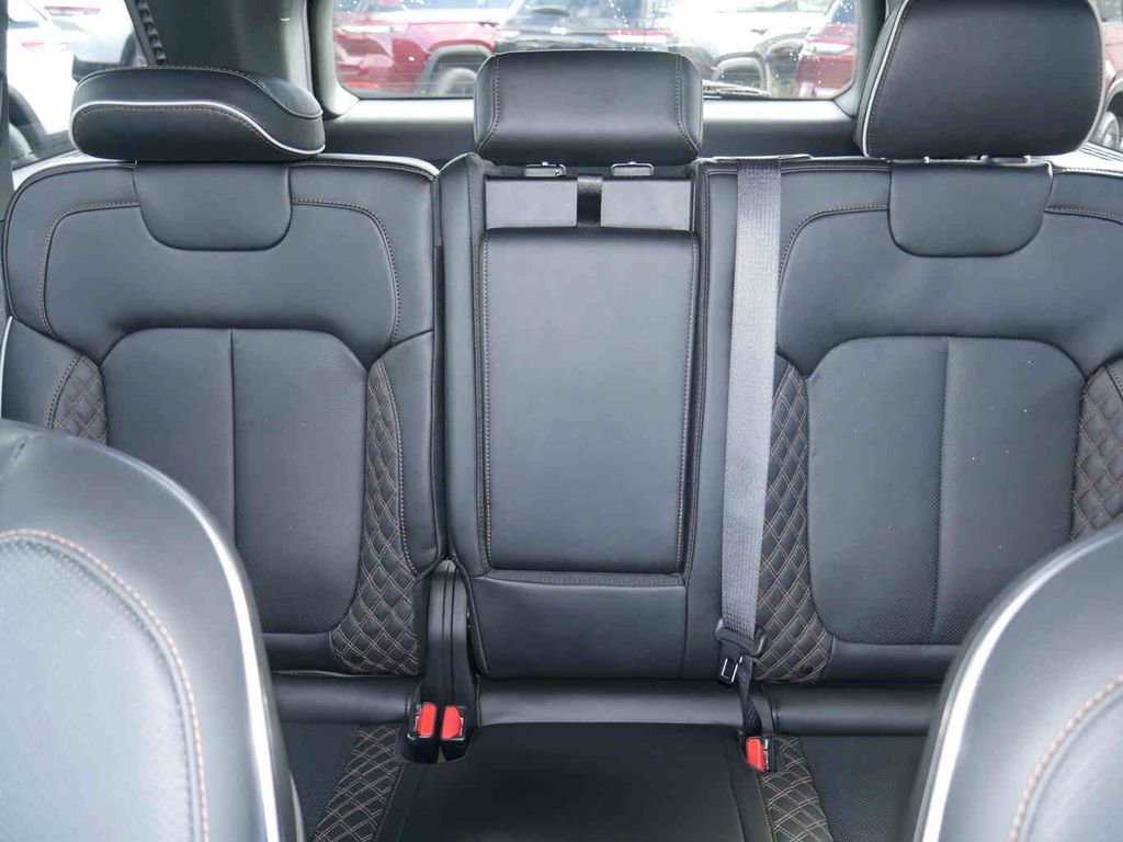 New 2025 Jeep Grand Cherokee Summit w/ Adv Protech Group IV image 34