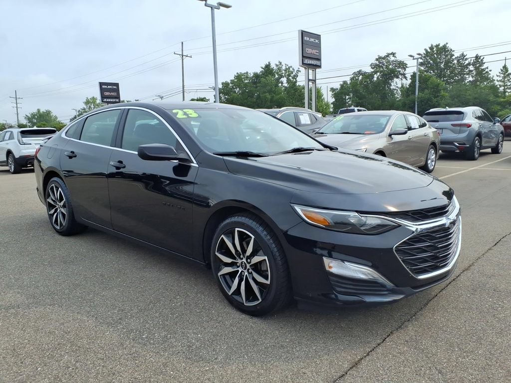 Used 2023 Chevrolet Malibu RS FWD image 3