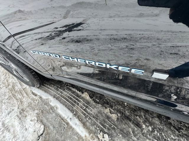 New 2025 Jeep Grand Cherokee Limited 4xe w/ Trailer Tow Package image 47