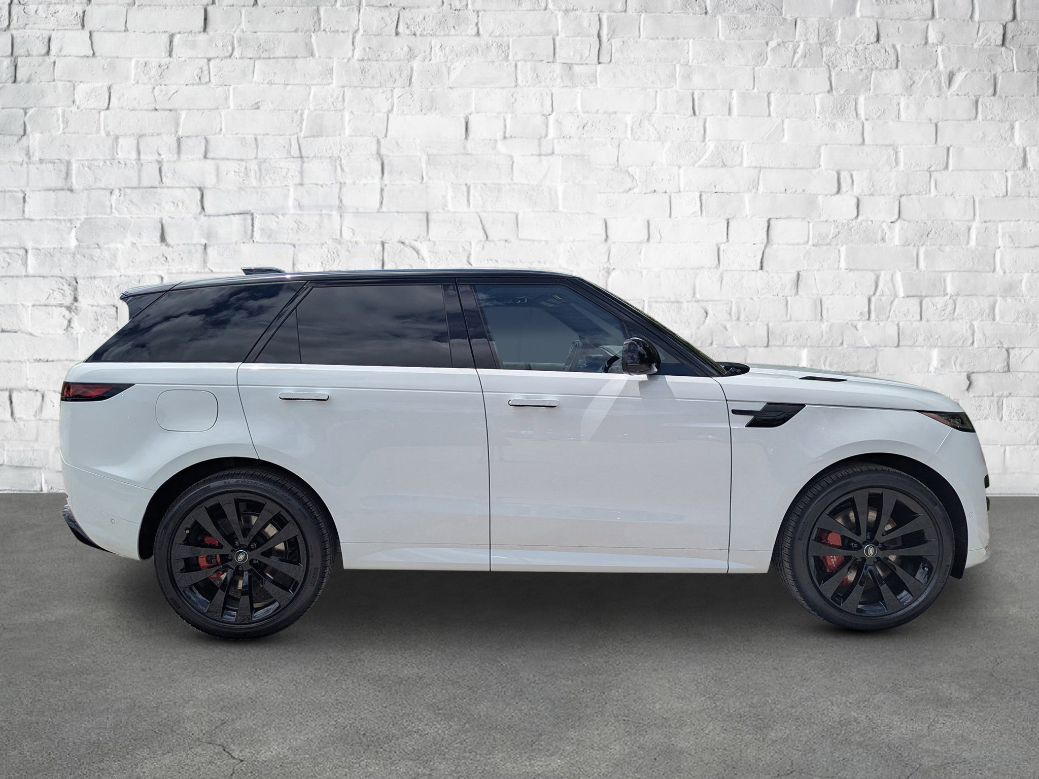 New 2025 Land Rover Range Rover Sport Dynamic SE image 6