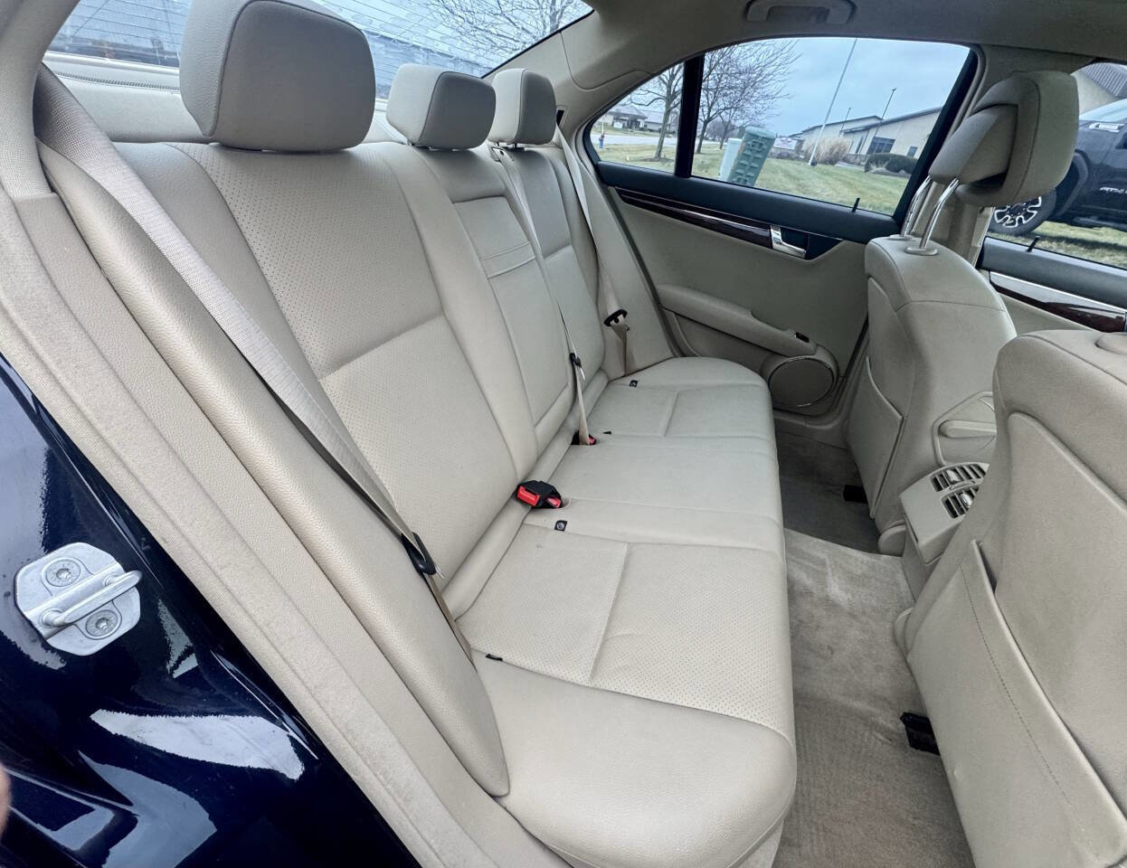 Used 2009 Mercedes-Benz C 300 4MATIC Sedan image 27