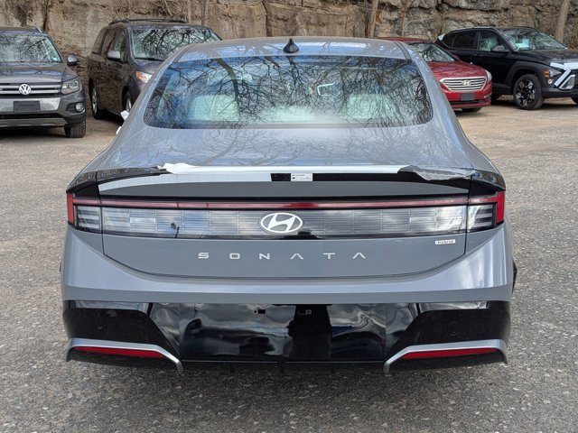 New 2025 Hyundai Sonata SEL image 3