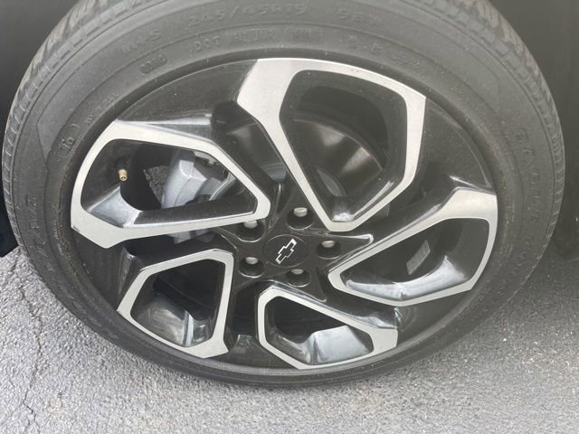 Used 2025 Chevrolet Trax RS w/ Sunroof Package FWD image 6