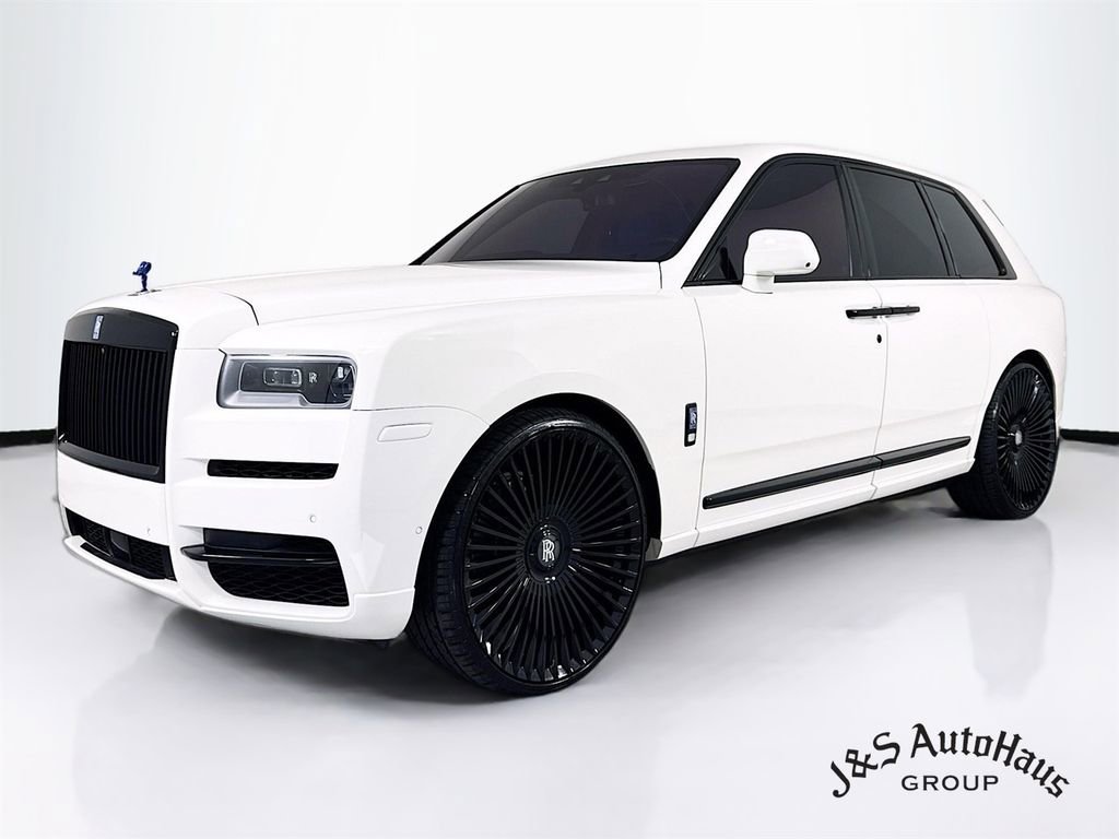 Used 2020 Rolls-Royce Cullinan image 3