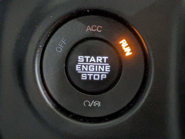 Certified 2022 Jeep Gladiator Sport AWD/4WD image 29