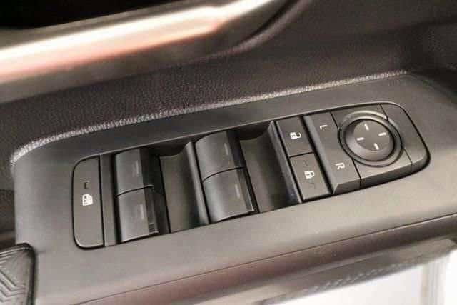 New 2025 Toyota Tacoma TRD Off-Road AWD/4WD image 31