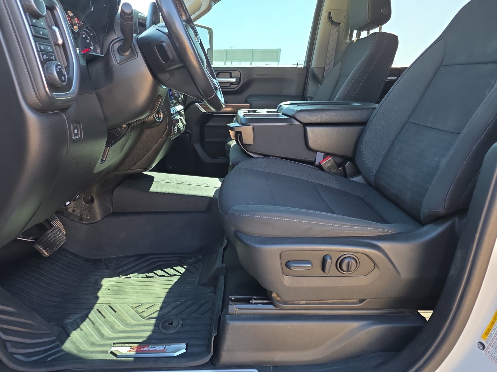 Used 2022 Chevrolet Silverado 2500 LT w/ Convenience Package image 12