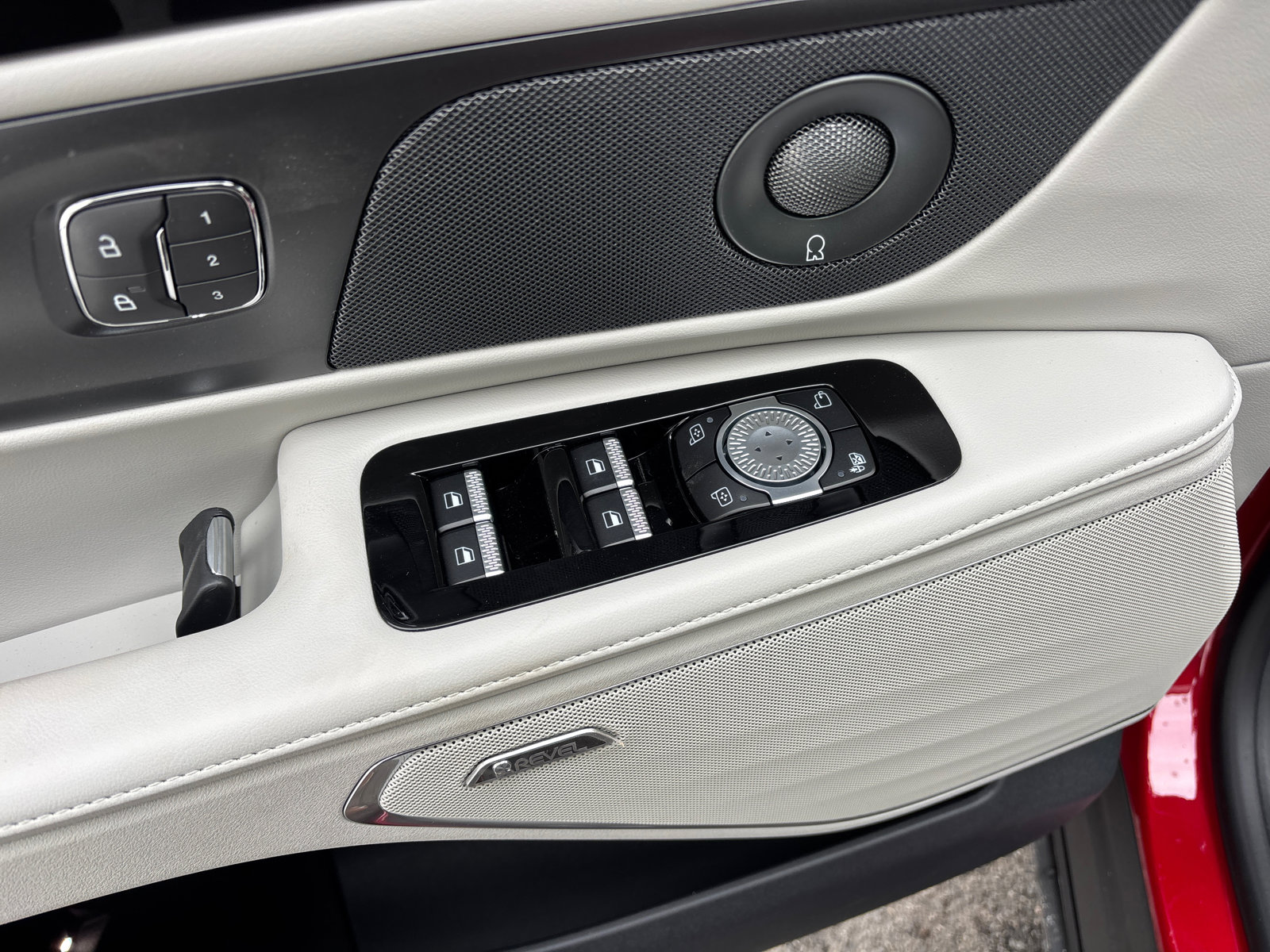 New 2026 Lincoln Nautilus Reserve AWD/4WD image 13