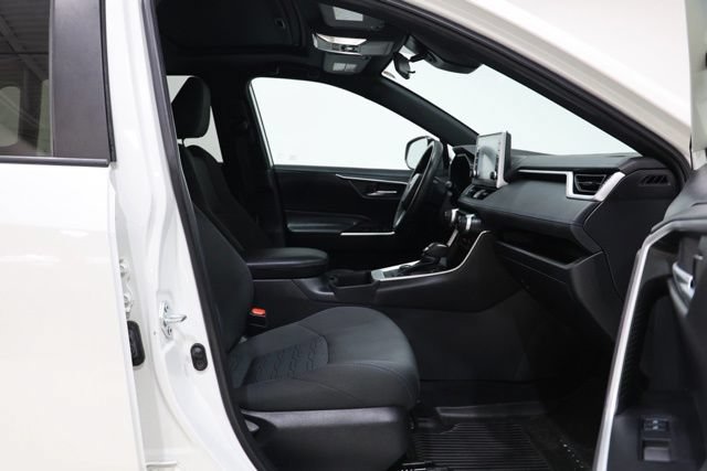 Used 2022 Toyota RAV4 SE w/ Convenience Package AWD/4WD image 37