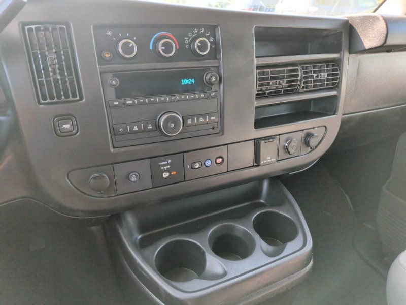Used 2020 Chevrolet Express 3500 LS RWD image 16