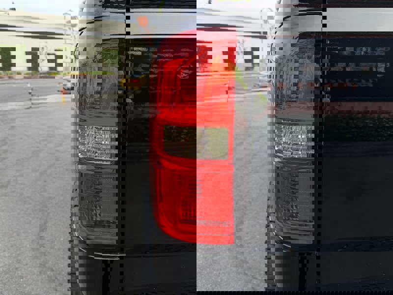 Used 2017 GMC Sierra 2500 SLT w/ Driver Alert Package image 16