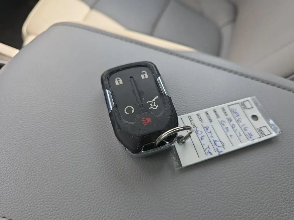 Used 2017 GMC Acadia SLT w/ LPO, Floor Liner Package FWD image 64