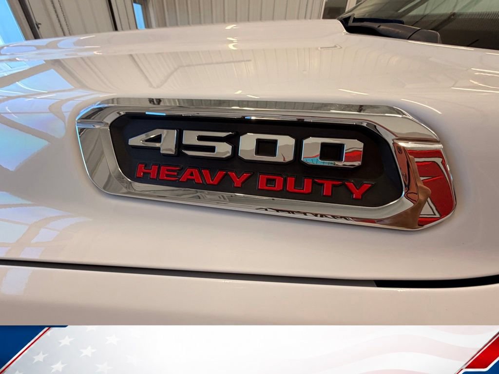 Used 2022 RAM 4500 Tradesman w/ Chrome Appearance Group AWD/4WD image 4