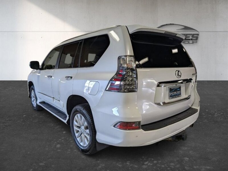 Used 2016 Lexus GX 460 w/ Premium Package AWD/4WD image 8