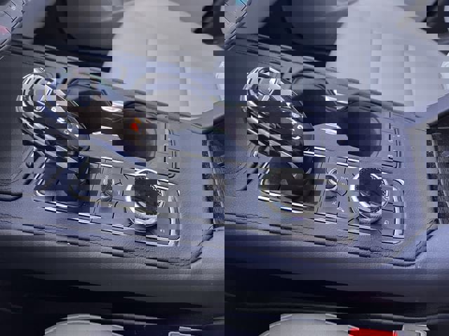 Certified 2021 Cadillac XT4 Luxury w/ Cold Weather Package image 18